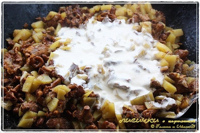 Лисички с картошкой в казане