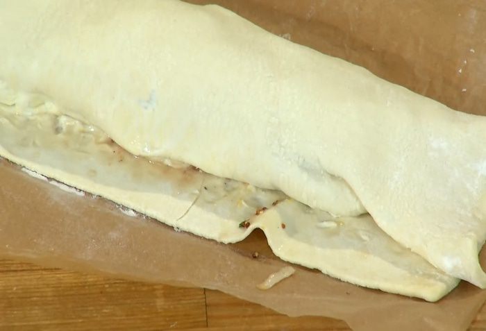 Рулетики со свининой и яблоками 
