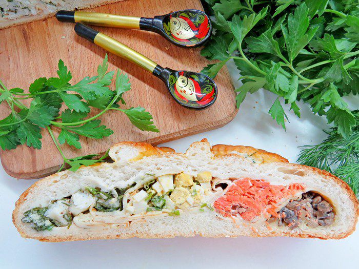 Рыбная кулебяка на четыре угла