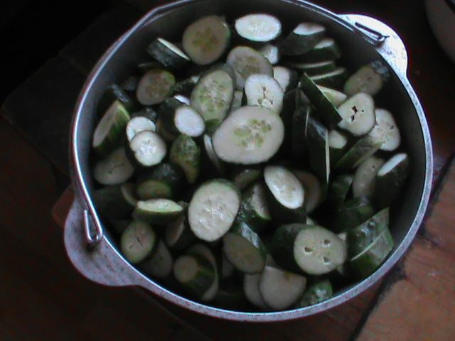 Закуска из огурцов 