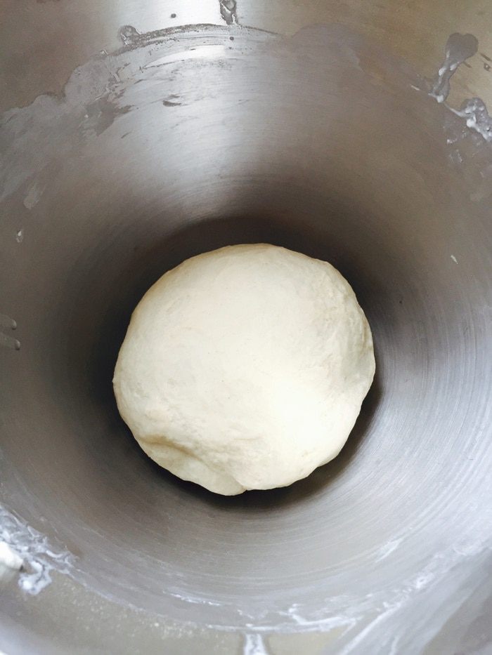 Хлебная коса с пармезаном