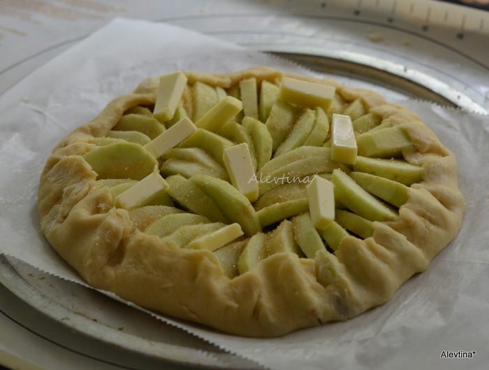 Яблочная ореховая галета