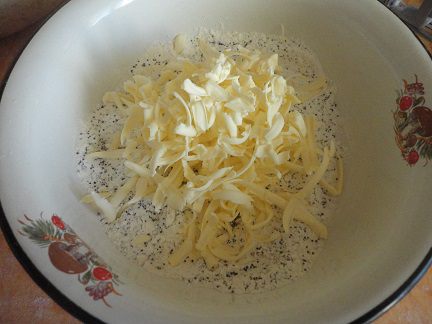 Дрожжевой пирог со смородиной
