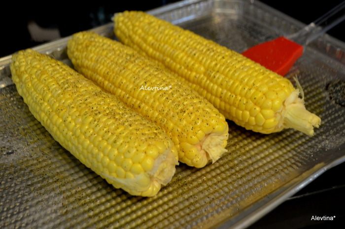 Перуанский говяжий кебаб с кукурузой