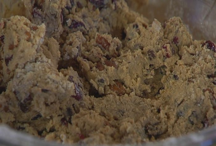 Печенье с клюквой и орехами пекан 