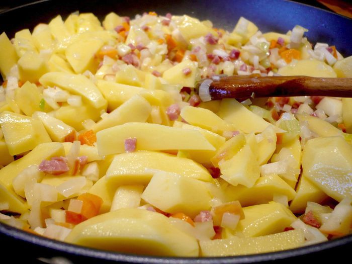 Рыбный суп по мотивам новоанглийского клэм-чаудера «Все - за одного»