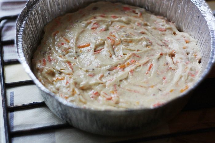 Кекс с тыквой, морковью и орехами