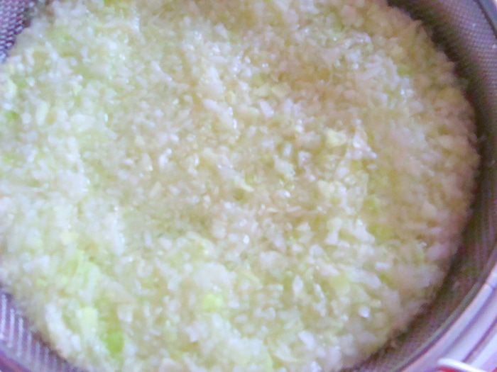 Пирог из цельнозерновой муки с капустой и домашним сыром