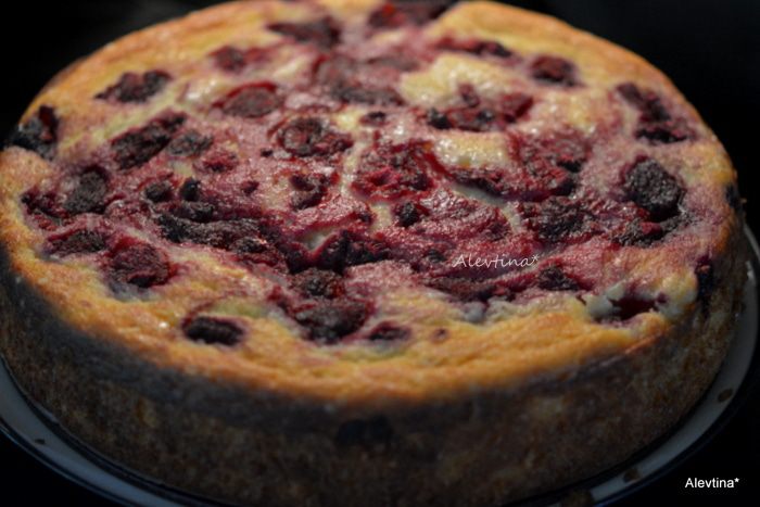 Кекс с рикоттой и малиной