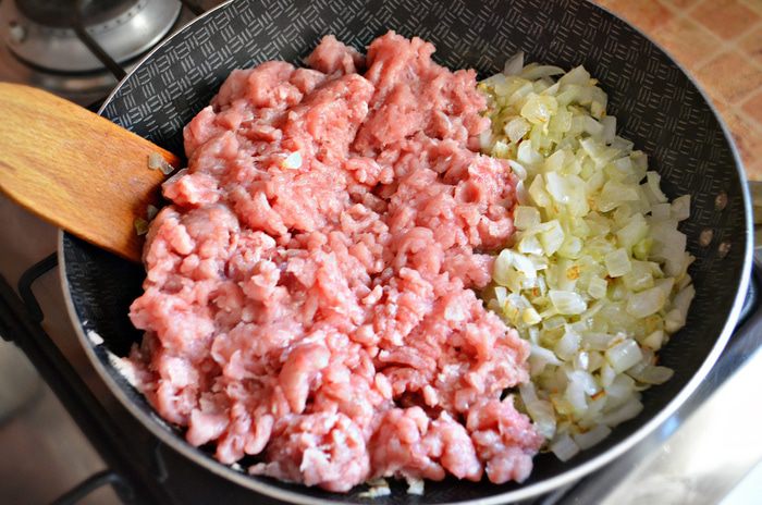 Лазанья из индейки со шпинатом и соусом из тыквы 