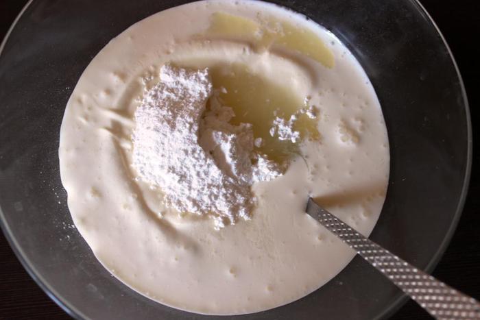 Маковый чизкейк под лимонно-сметанным топпингом