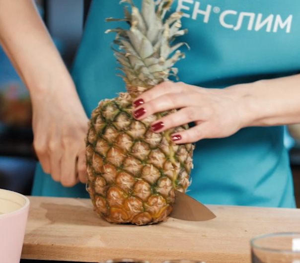 Тайский рис с ананасами и креветками