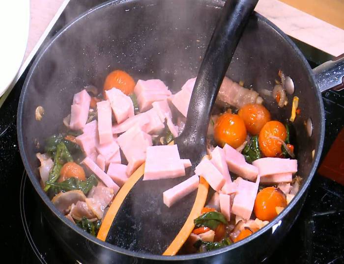 Буррито с индейкой, беконом и шпинатом 