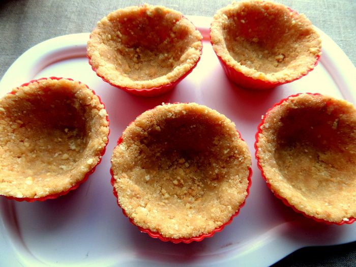 Корзиночки десертные с кремом и бананом