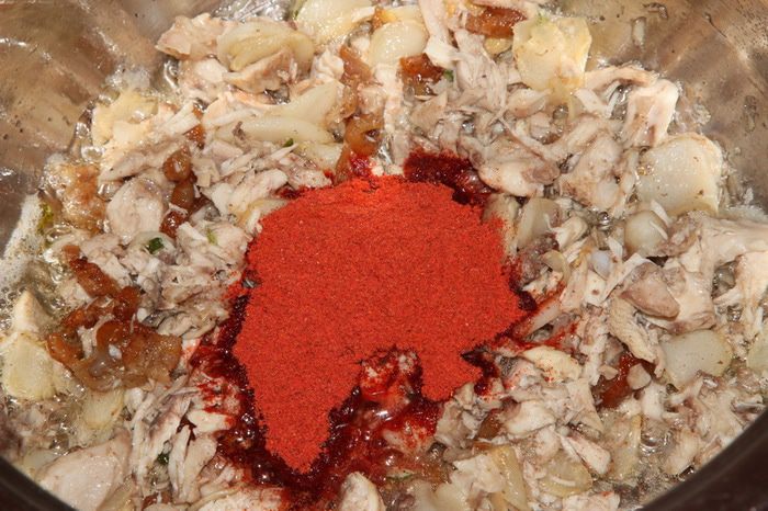 Чесночный суп с цукини и сухариками
