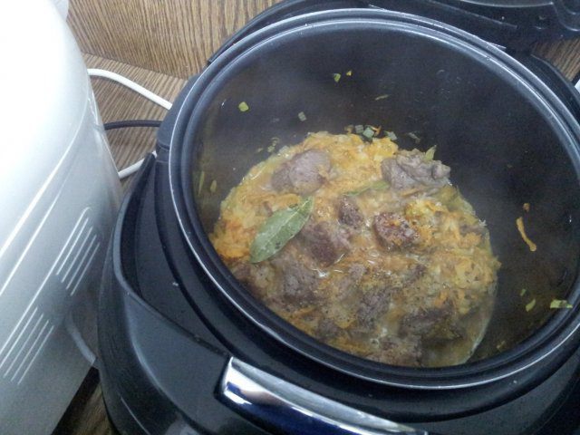Мясо с черносливом