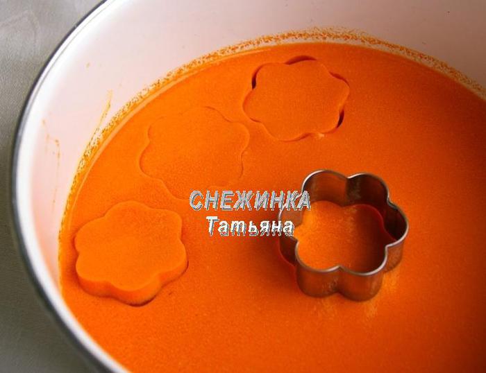 «Весенний букет» из картофельных крокетов на сливочно-морковной «подушке» 