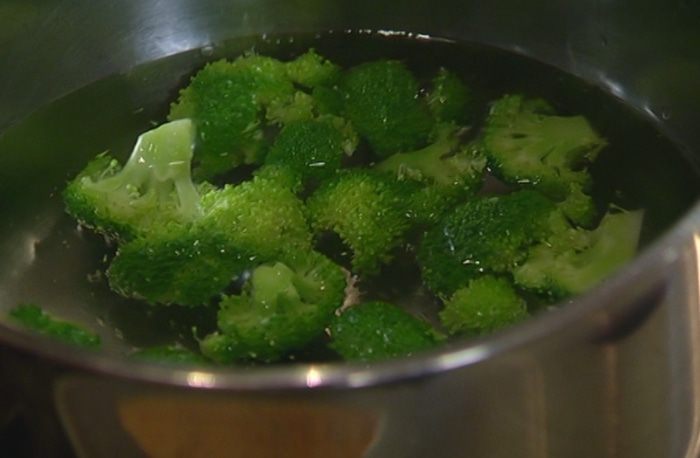 Бутерброд с брокколи и сыром 