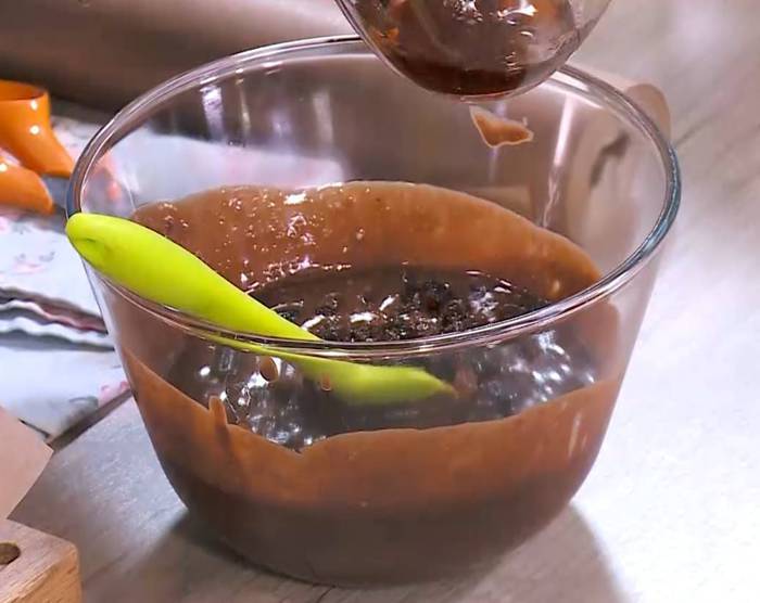 Ромовые пирожные с изюмом 