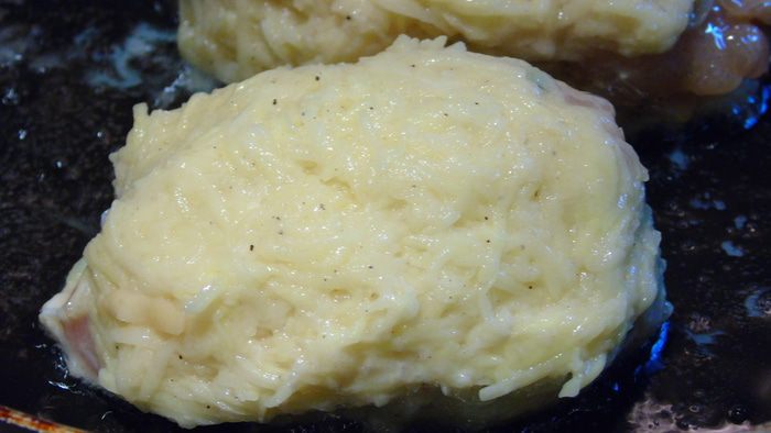 Фаршированные грудки в картофельной шубе