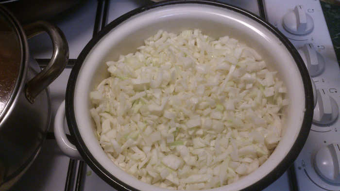 Пирожки с капустой (тесто из хлебопечки)