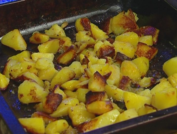 Свинина, запеченная с картофелем