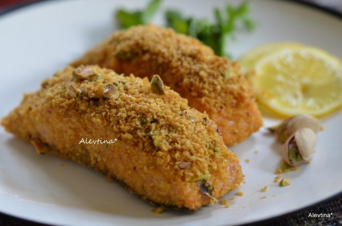 Семга с фисташковой корочкой