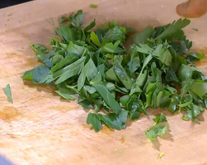 Салат с индейкой, фенхелем и миндалем 