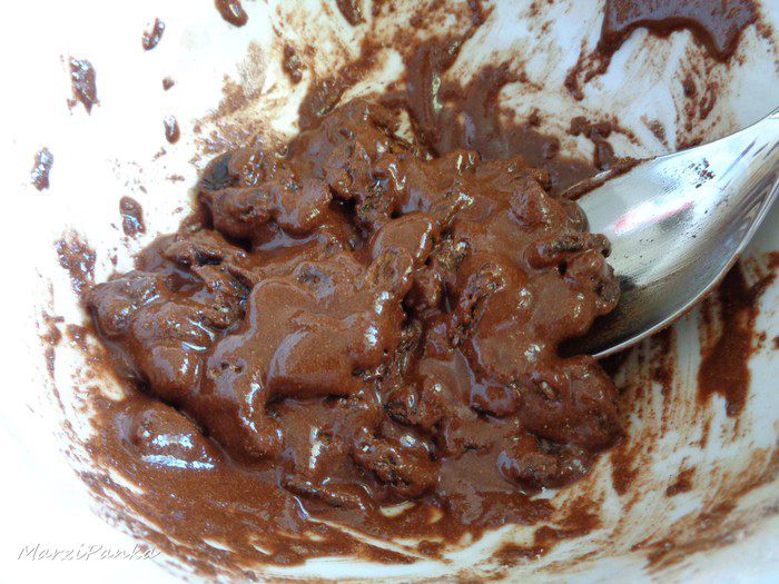 Булочки-улитки с изюмом и корицей