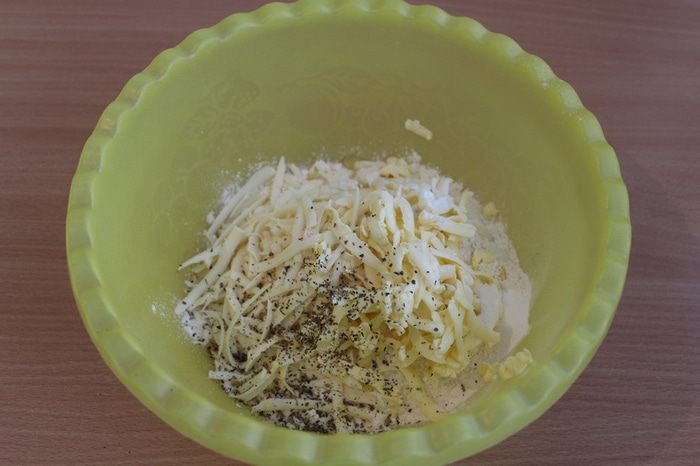 Грибы с сырными сконами