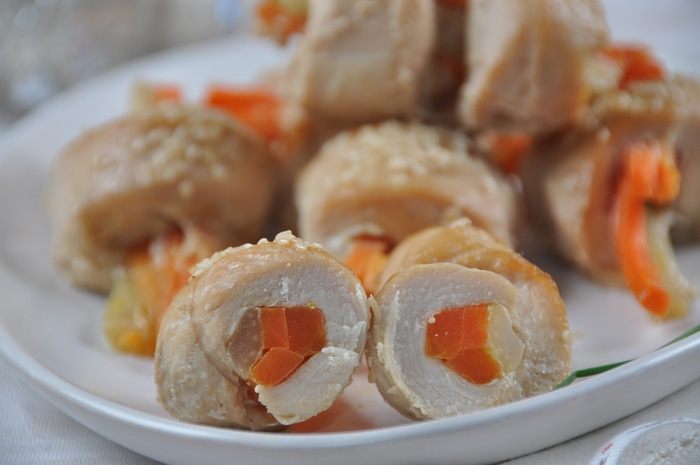 Завитушки из куриного филе с морковью и сельдереем
