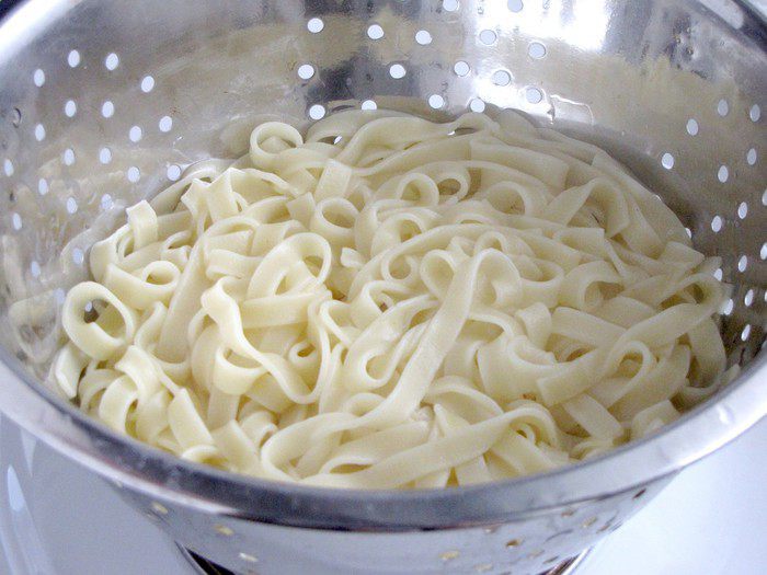 Мош угра, машевый суп с лапшой