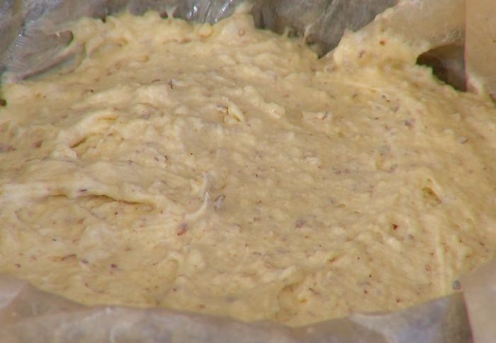 Сметанный пирог с ежевикой и голубикой