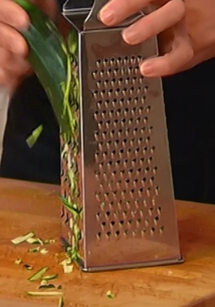 Фриттата с начинкой из курицы и овощей 