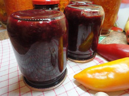 Свекольная икра с кориандром