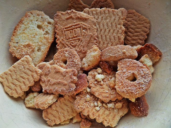 Конфеты из маскарпоне в халве и кокосе