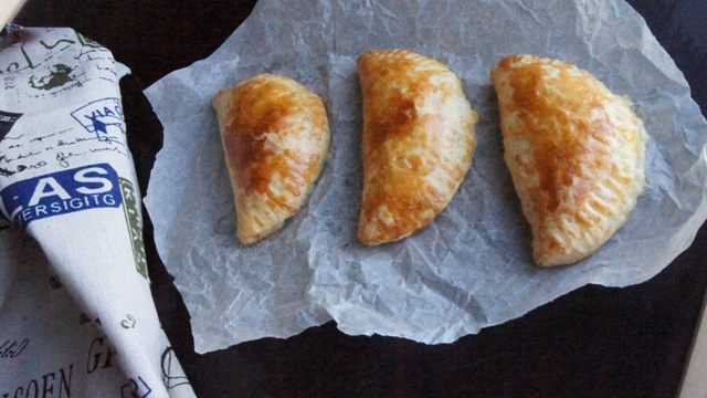 Эмпанадас с сыром и кукурузой 