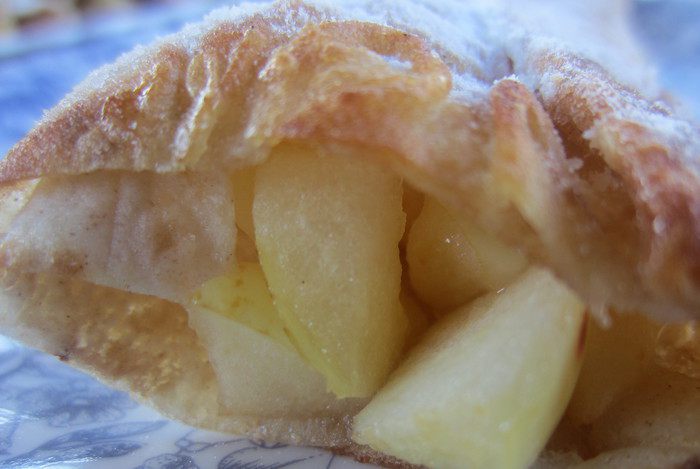 Яблоки в лаваше