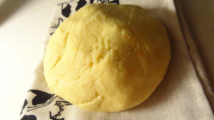 Клюквенные пирожные с меренгой