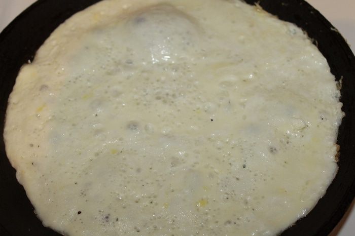 Рулет из курицы с аджикой