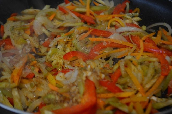 Острые блинчики с овощами