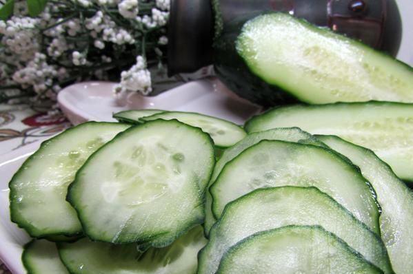 Зеленый салат с авокадо