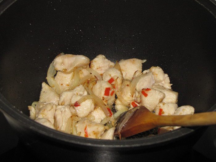 Острая курица с кешью