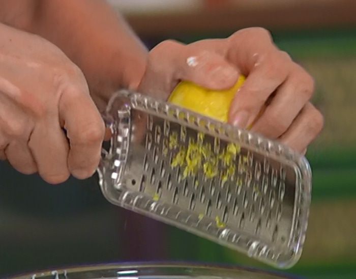 Жареные грибы на тостах 