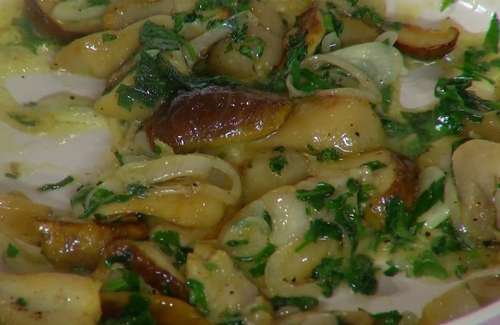 Паста с курицей и белыми грибами 