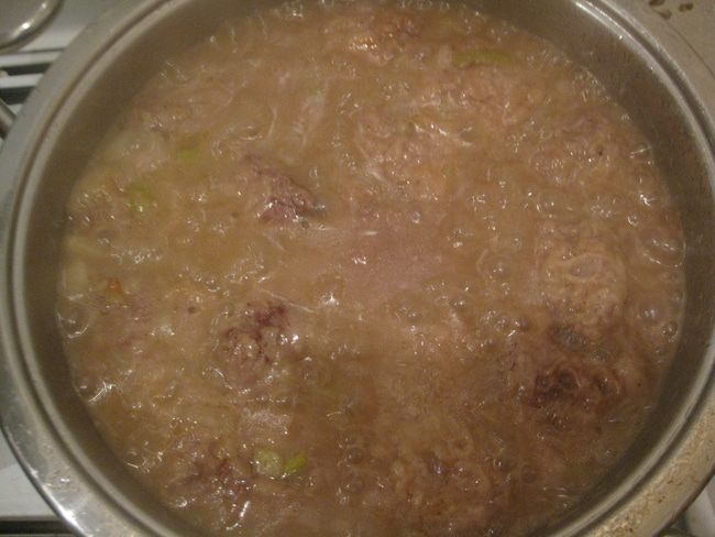 Говядина, тушенная с грушами