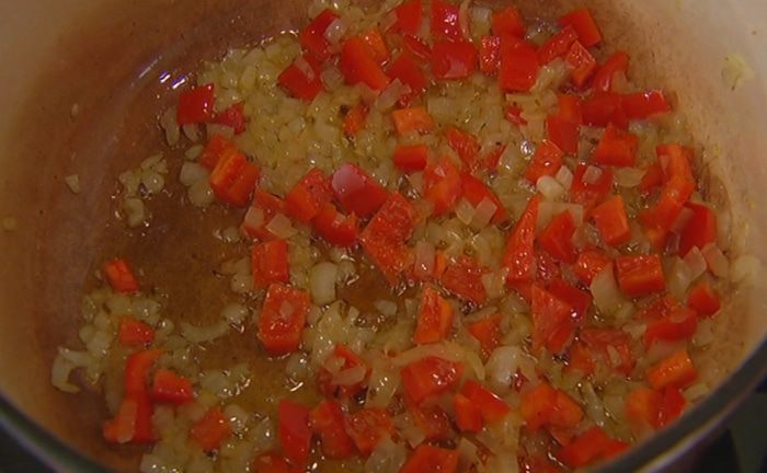 Свекольный суп с фрикадельками