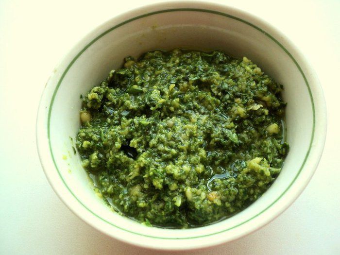 Картофельный салат с соусом песто