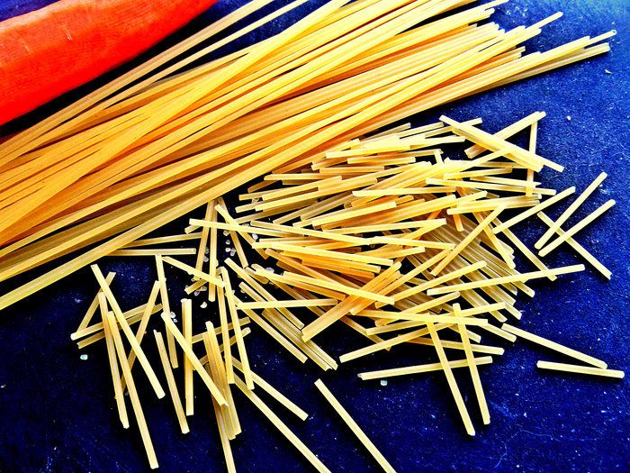 Суп с овощами и спагетти