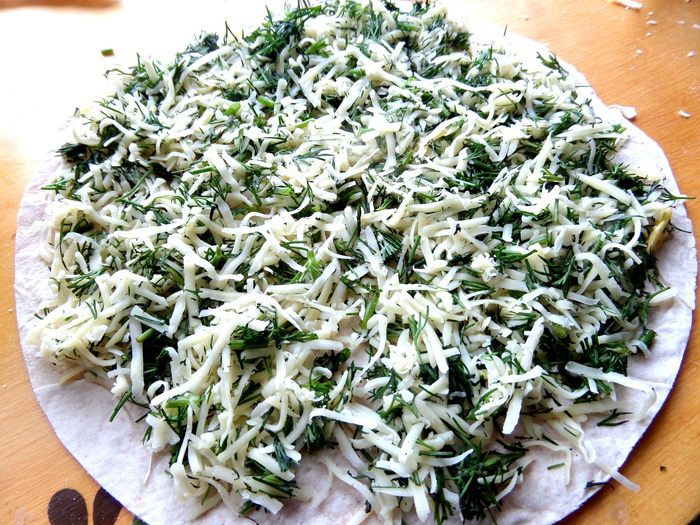 Торт из лосося с прослойкой из хачапури